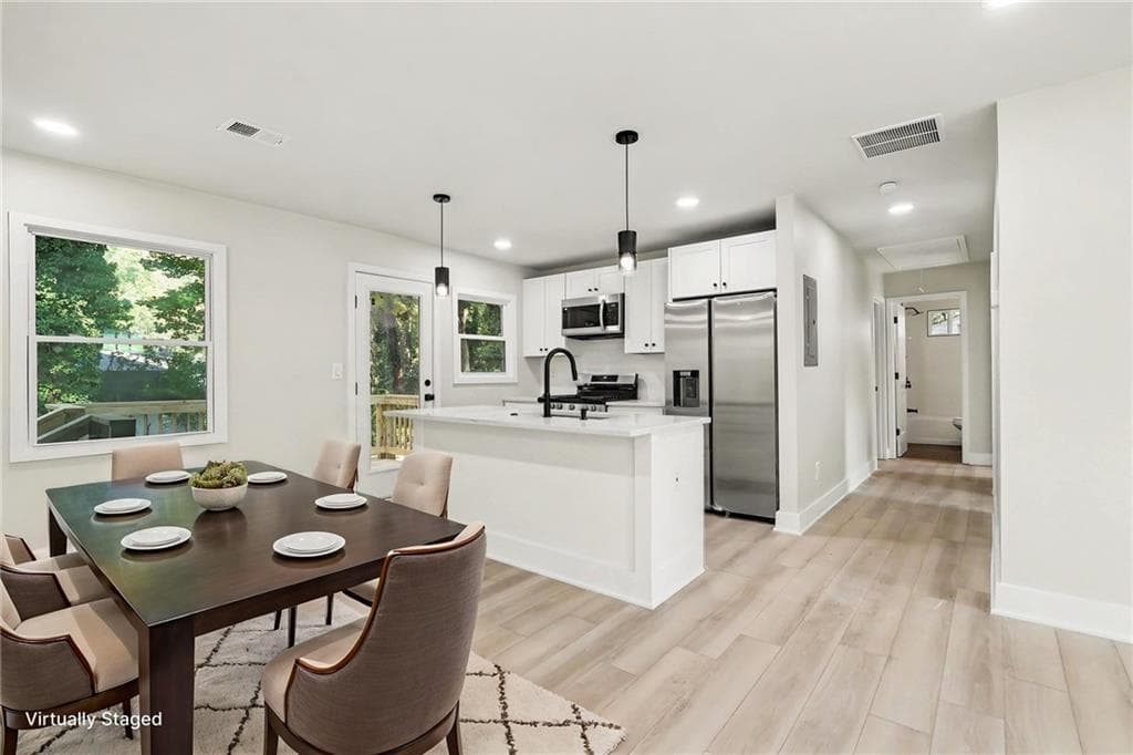 3 bedroom, 2 bathroom, 1,080 sq ft single family residence for sale at 3877 Stone Road, Atlanta, GA 30331 — photo 8