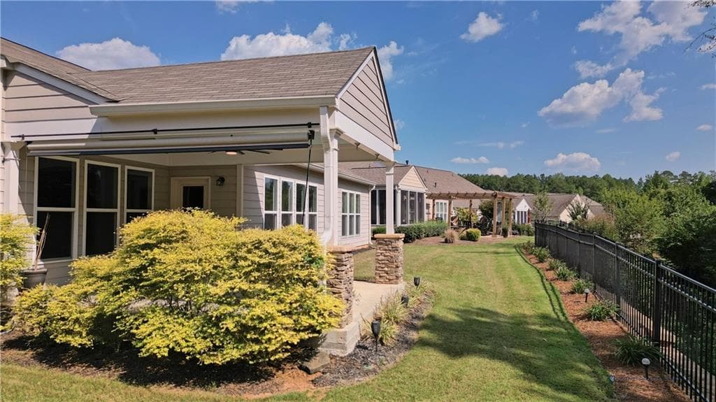 2 bedroom, 3 bathroom, 2,543 sq ft single family residence for sale at 113 Marigold Court, Griffin, GA 30223 — photo 4