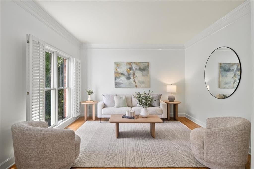 4 bedroom, 3 bathroom, 3,527 sq ft single family residence under contract at 500 Woodmoore Court, Atlanta, GA 30342 — photo 7