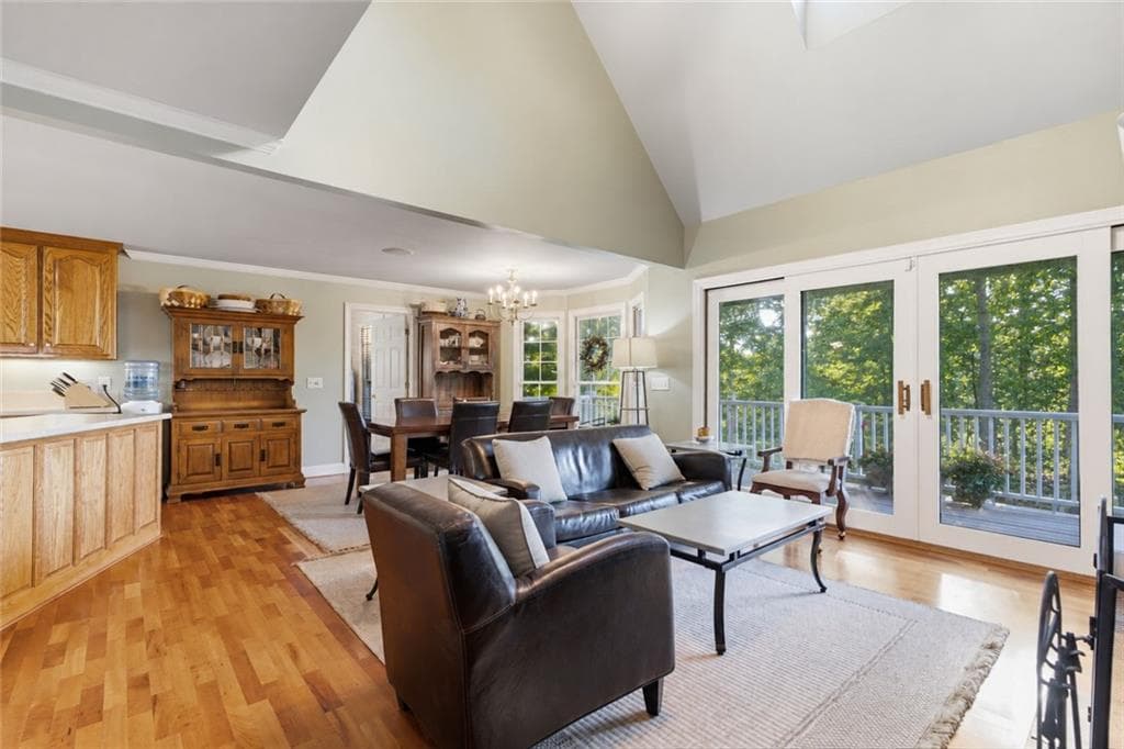 4 bedroom, 4 bathroom, 3,143 sq ft single family residence for sale at 9600 Lakeside Way, Gainesville, GA 30506 — photo 9
