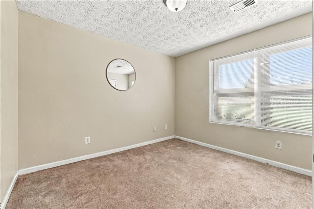 3 bedroom, 2 bathroom, 1,232 sq ft condominium for sale at 2102 Fairington Club Drive, Lithonia, GA 30038 — photo 10