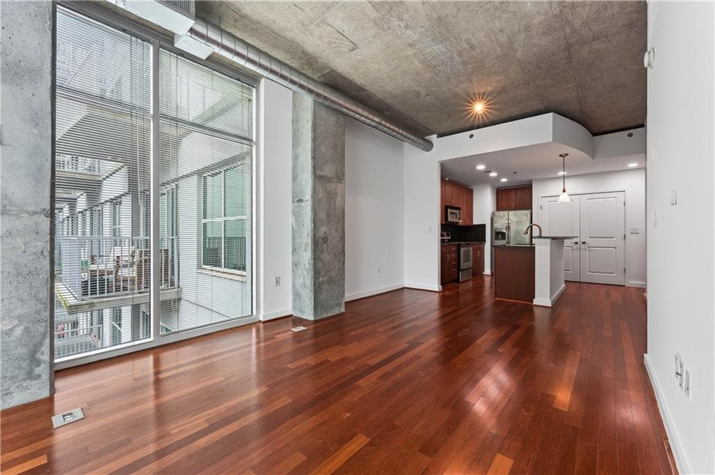 1 bedroom, 1 bathroom, 762 sq ft condominium for sale at 250 Pharr Road 507, Atlanta, GA 30305 — photo 3