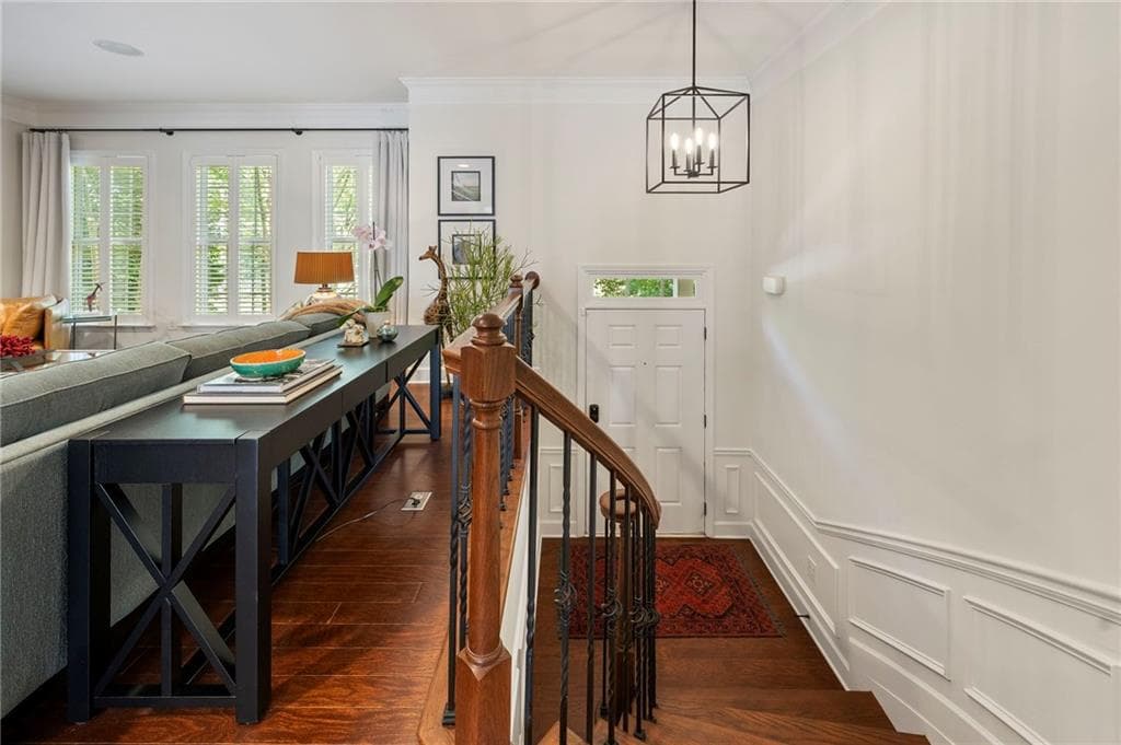 3 bedroom, 4 bathroom, 2,376 sq ft townhouse for sale at 3260 Ferncliff Lane, Atlanta, GA 30324 — photo 3