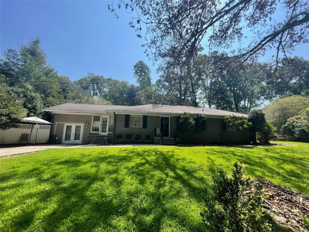 3 bedroom, 2 bathroom, 1,779 sq ft single family residence for sale at 453 Oakland Drive, Gainesville, GA 30501 — photo 7