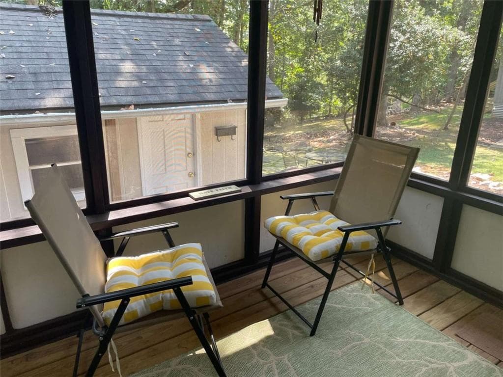 3 bedroom, 2 bathroom, 1,779 sq ft single family residence for sale at 453 Oakland Drive, Gainesville, GA 30501 — photo 9