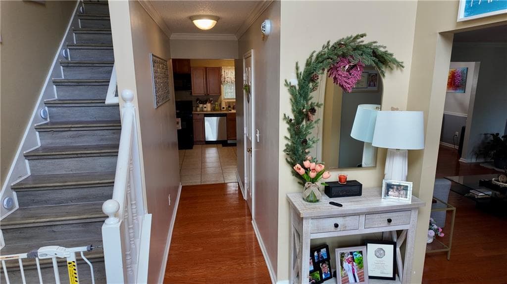 3 bedroom, 3 bathroom, 1,856 sq ft single family residence for sale at 4525 Millenium Court, Snellville, GA 30039 — photo 2