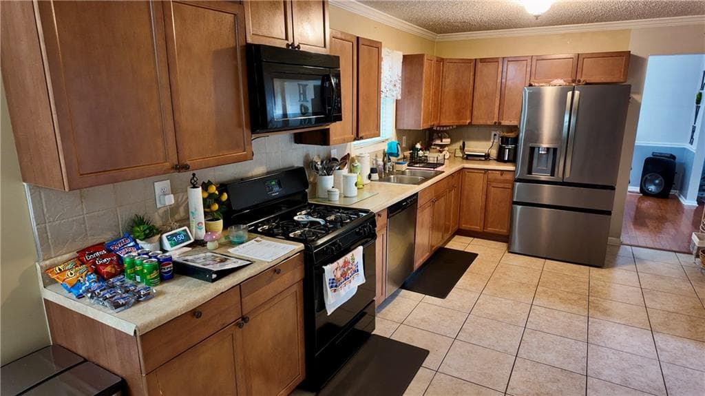 3 bedroom, 3 bathroom, 1,856 sq ft single family residence for sale at 4525 Millenium Court, Snellville, GA 30039 — photo 9