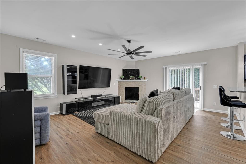4 bedroom, 3 bathroom, 3,056 sq ft single family residence for rent at 5312 Lakerock Dr SW, Atlanta, GA 30331 for $4,995 a month — photo 8