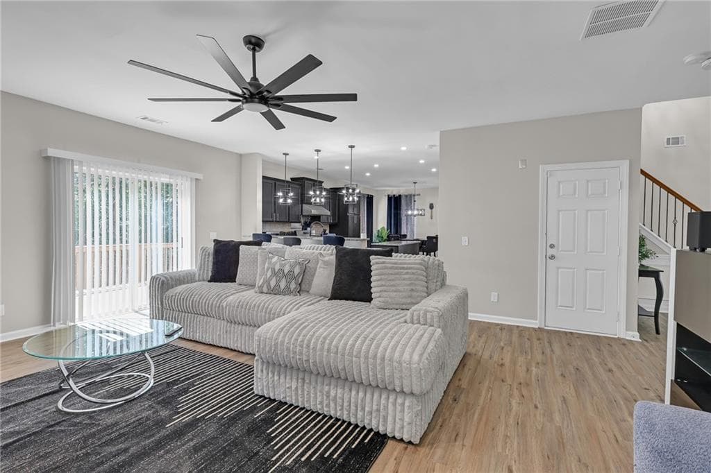4 bedroom, 3 bathroom, 3,056 sq ft single family residence for rent at 5312 Lakerock Dr SW, Atlanta, GA 30331 for $4,995 a month — photo 9