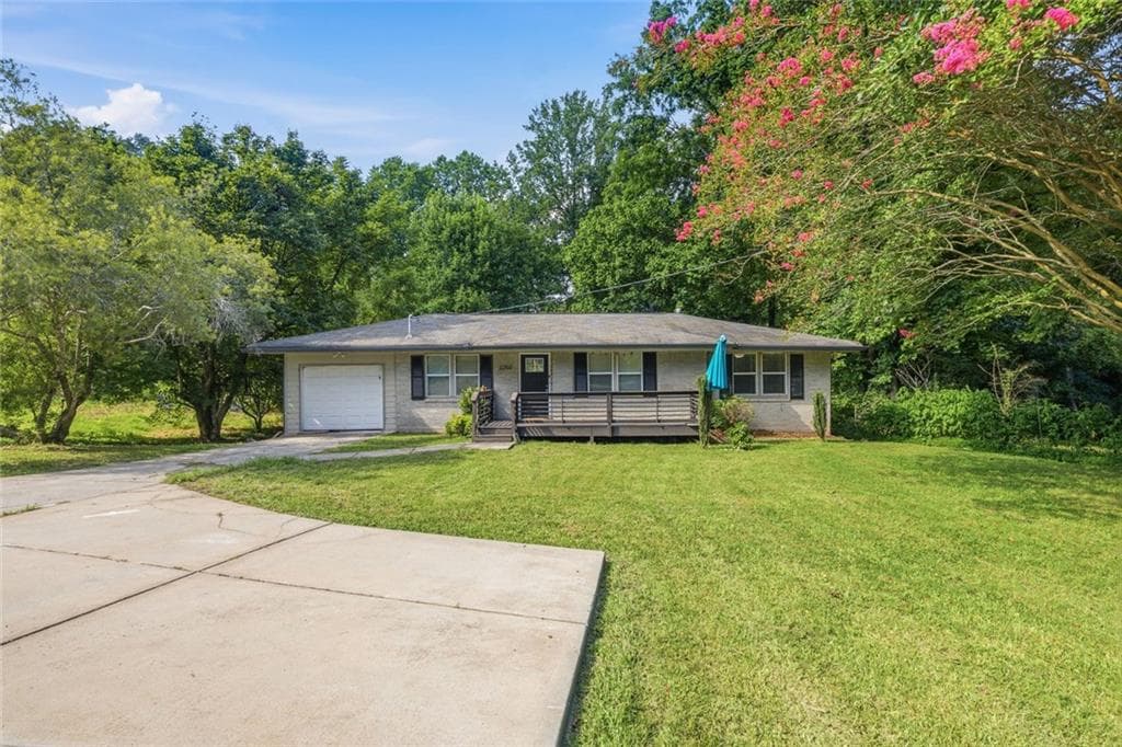 3 bedroom, 2 bathroom, 1,562 sq ft single family residence for sale at 2250 Bouldercrest Road, Atlanta, GA 30316 — photo 2
