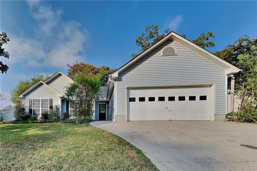 3 bedroom, 2 bathroom, 1,450 sq ft single family residence for rent at 679 Fernstone Trail, Lawrenceville, GA 30046 for $2,100 a month