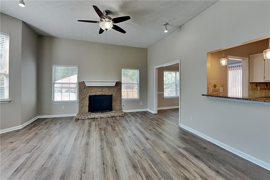3 bedroom, 3 bathroom, 1,817 sq ft single family residence for rent at 1783 Ashbury Point Drive, Marietta, GA 30066 for $2,340 a month — photo 2
