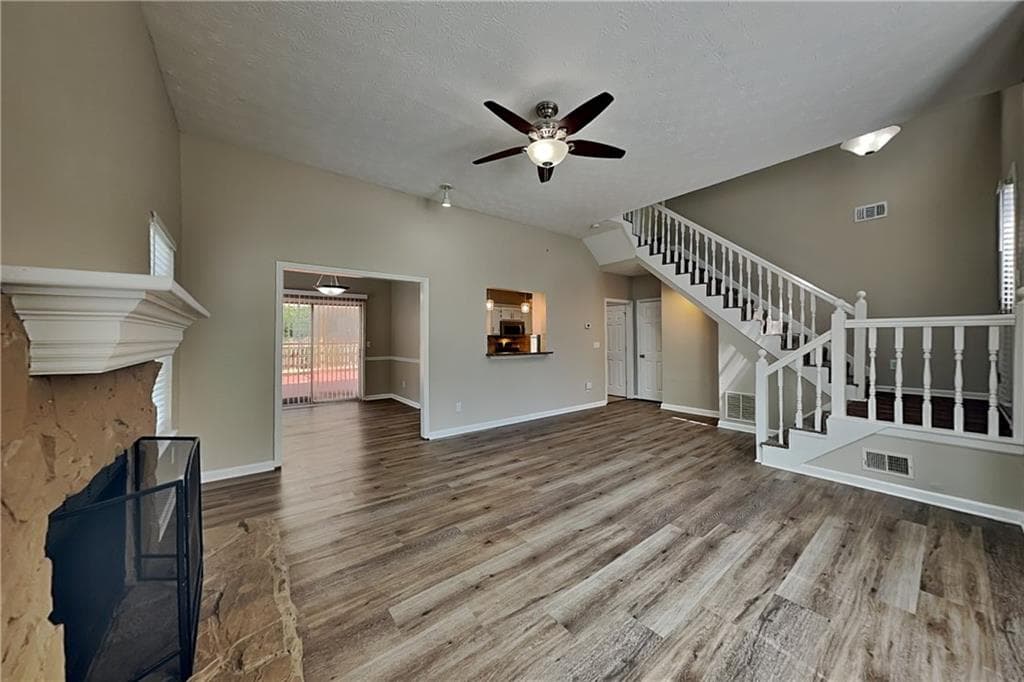 3 bedroom, 3 bathroom, 1,817 sq ft single family residence for rent at 1783 Ashbury Point Drive, Marietta, GA 30066 for $2,340 a month — photo 3
