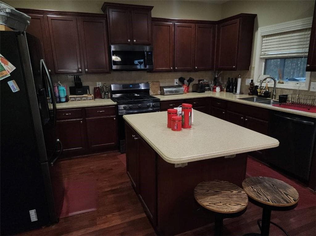4 bedroom, 4 bathroom, 2,455 sq ft single family residence for sale at 3864 Lake Sanctuary Way, Atlanta, GA 30349 — photo 5