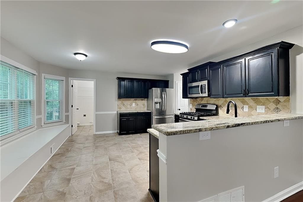 4 bedroom, 4 bathroom, 3,021 sq ft single family residence for rent at 2798 Beddington Way, Suwanee, GA 30024 for $2,850 a month — photo 5