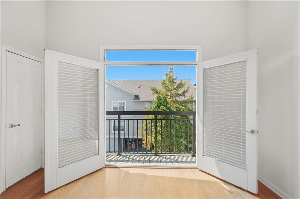 1 bedroom, 1 bathroom, 997 sq ft condominium for sale at 4254 River Green Drive 604, Atlanta, GA 30327
