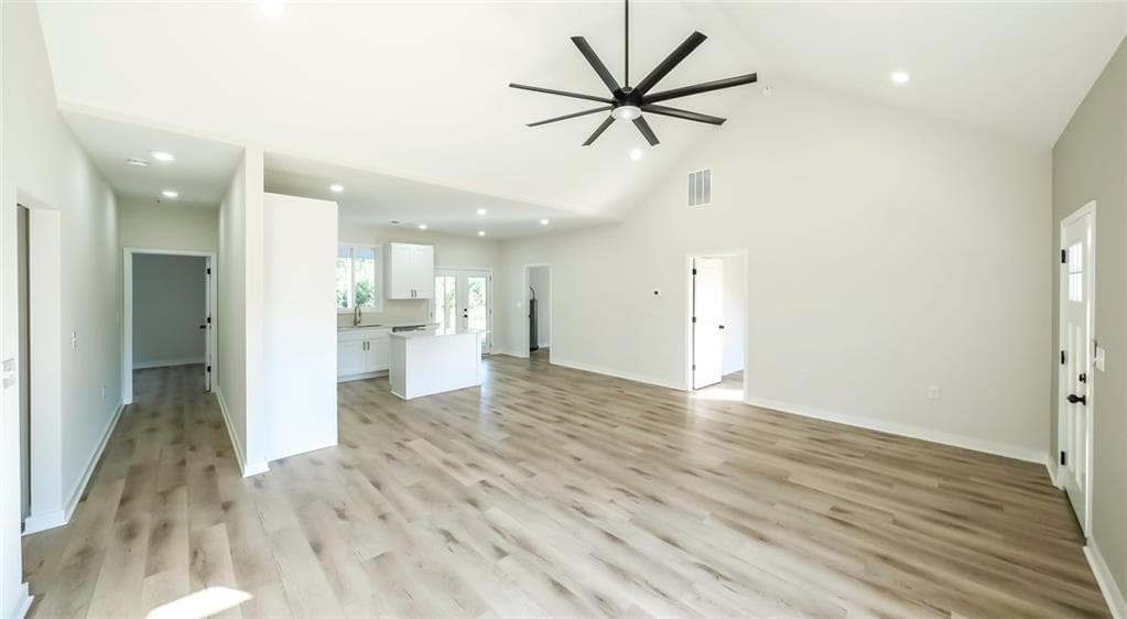 4 bedroom, 2 bathroom, 1,600 sq ft single family residence under contract at 214 Arbacoochee Road, Tallapoosa, GA 30176 — photo 7