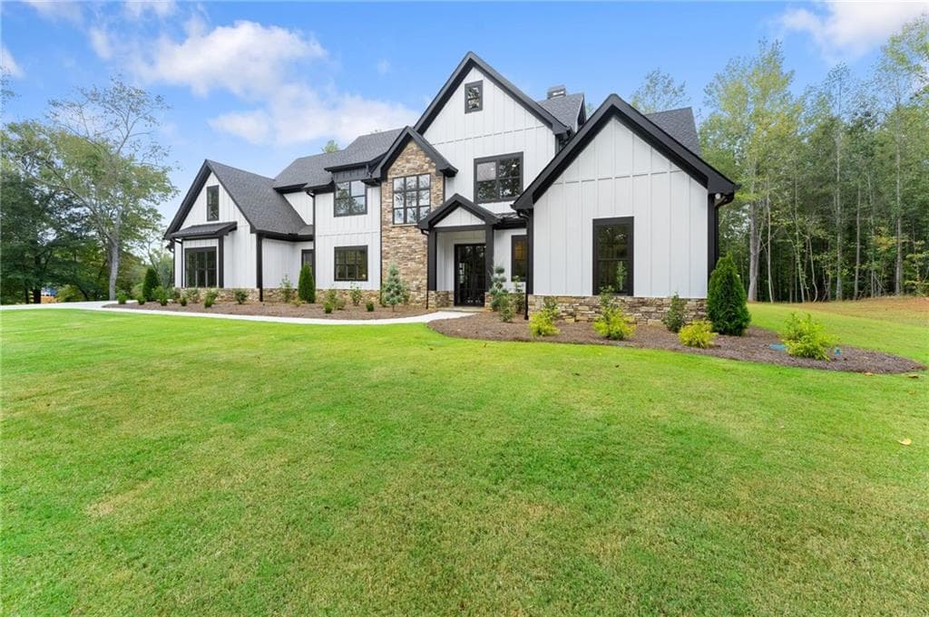5 bedroom, 6 bathroom, 3,936 sq ft single family residence for sale at 5697 Ball Ground Road, Ball Ground, GA 30107 — photo 6