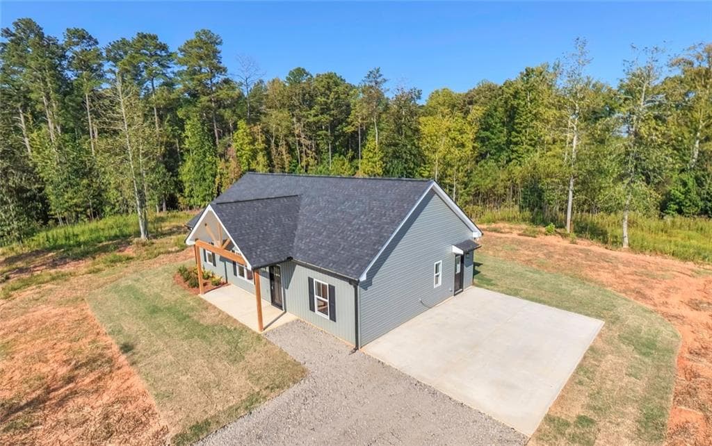 4 bedroom, 2 bathroom, 1,600 sq ft single family residence under contract at 194 Arbacoochee Road, Tallapoosa, GA 30176 — photo 2