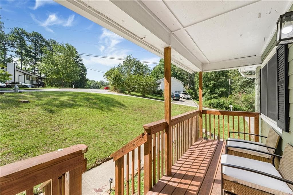 3 bedroom, 2 bathroom, 1,306 sq ft single family residence for sale at 2271 Chestnut Place, Lithia Springs, GA 30122 — photo 3