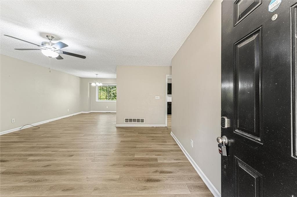 3 bedroom, 2 bathroom, 1,306 sq ft single family residence for sale at 2271 Chestnut Place, Lithia Springs, GA 30122 — photo 4