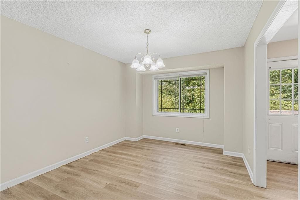 3 bedroom, 2 bathroom, 1,306 sq ft single family residence for sale at 2271 Chestnut Place, Lithia Springs, GA 30122 — photo 7