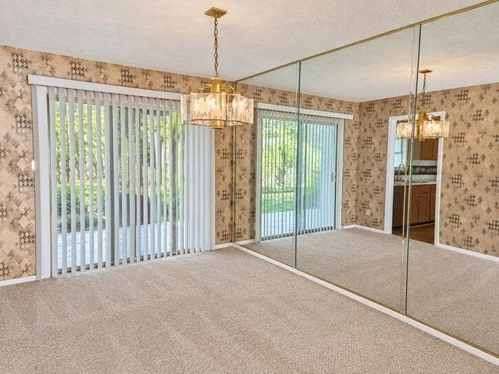 2 bedroom, 3 bathroom, 1,416 sq ft townhouse under contract at 732 Anderson Walk, Marietta, GA 30062 — photo 5