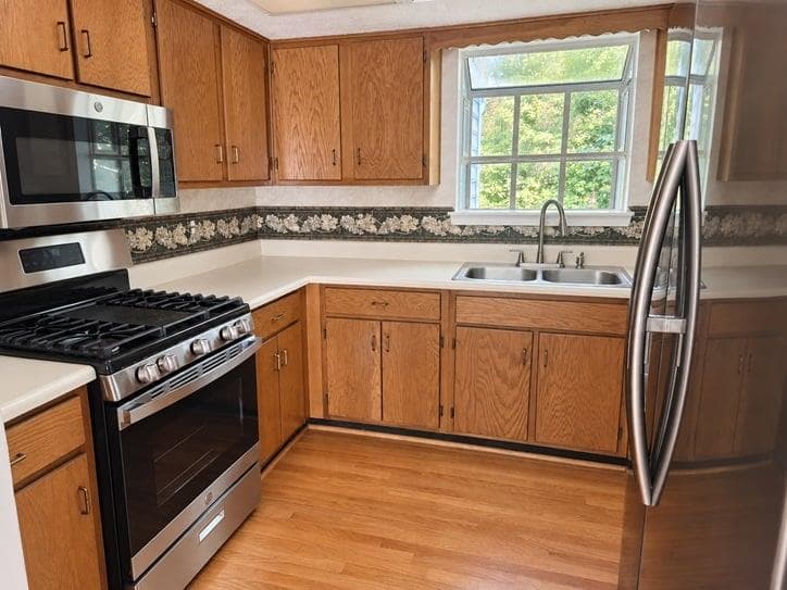 2 bedroom, 3 bathroom, 1,416 sq ft townhouse under contract at 732 Anderson Walk, Marietta, GA 30062 — photo 6