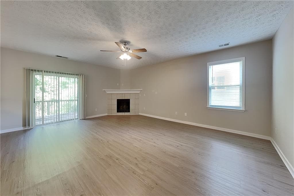 4 bedroom, 3 bathroom, 3,161 sq ft single family residence for rent at 928 Mill Creek Avenue, Canton, GA 30115 for $2,675 a month — photo 2