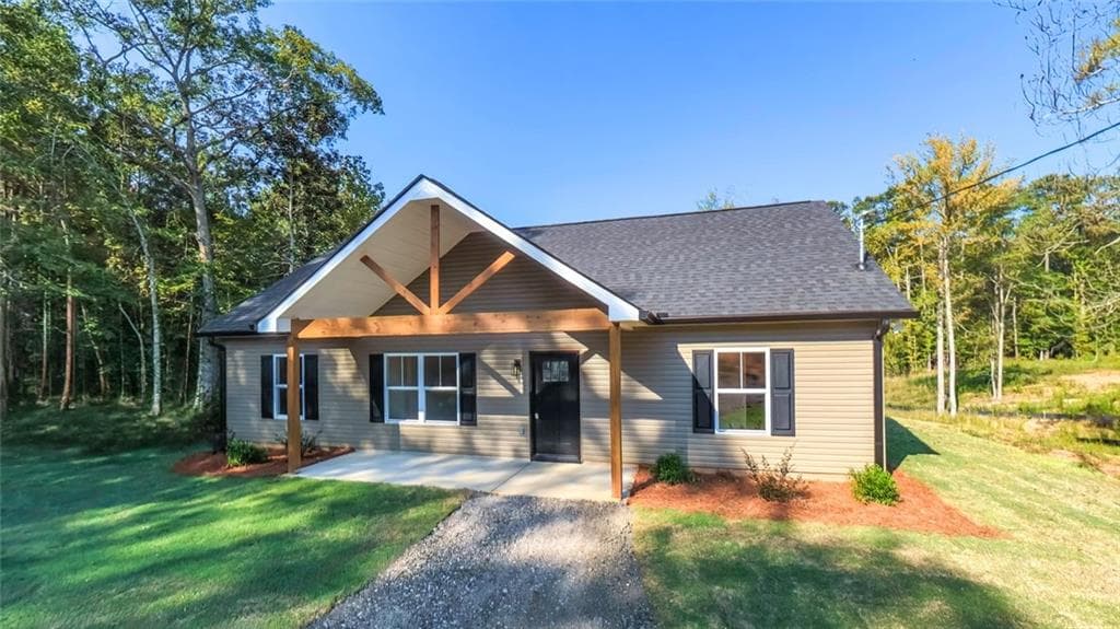 3 bedroom, 2 bathroom, 1,358 sq ft single family residence for sale at 182 Arbacoochee Road, Tallapoosa, GA 30176