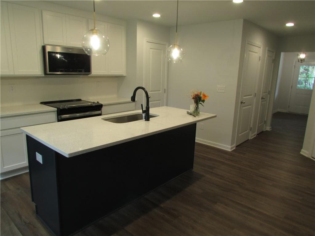 4 bedroom, 3 bathroom, 1,887 sq ft single family residence for rent at 2367 Summit Avenue, Atlanta, GA 30318 for $3,000 a month — photo 8