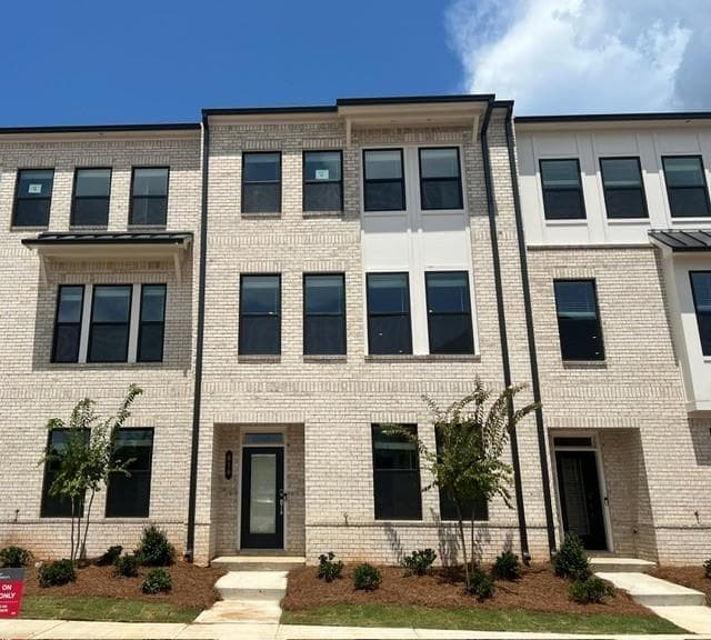 4 bedroom, 4 bathroom, 2,359 sq ft townhouse for rent at 610 Alder Creek Way, Cumming, GA 30040 for $2,850 a month