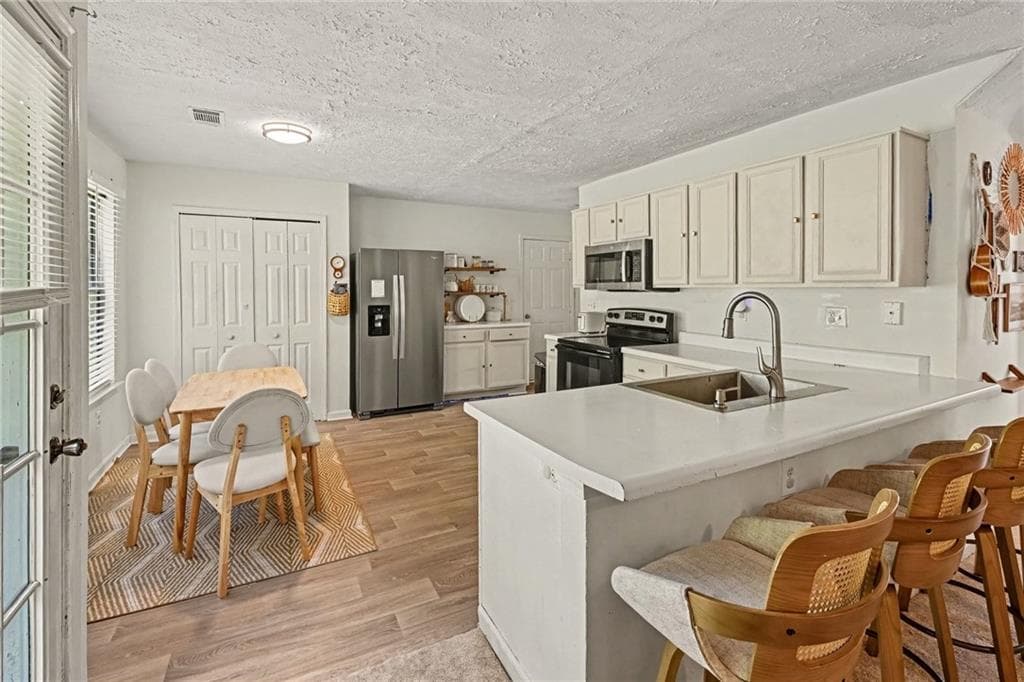 4 bedroom, 3 bathroom, 2,188 sq ft single family residence for sale at 2795 Da Vinci Boulevard, Decatur, GA 30034 — photo 5