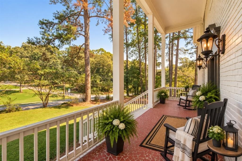 4 bedroom, 3 bathroom, 3,420 sq ft single family residence for sale at 685 Mission Road, Cartersville, GA 30120 — photo 3