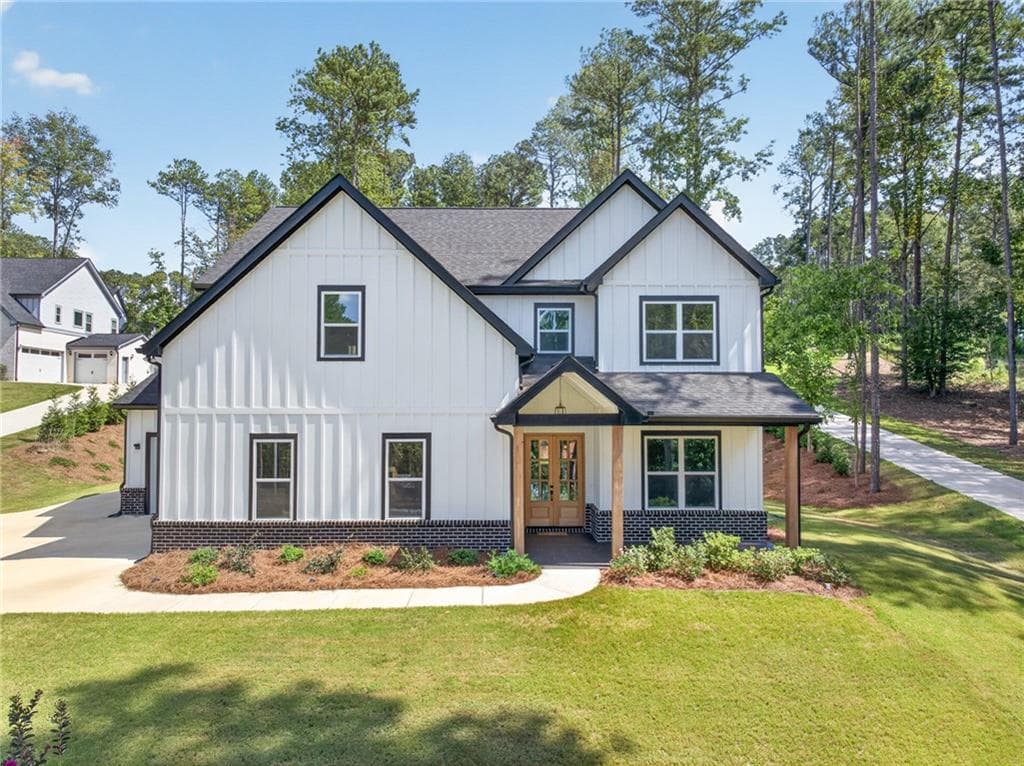 4 bedroom, 5 bathroom, 3,460 sq ft single family residence for sale at 83 Beech Creek Circle, Winder, GA 30680 — photo 2