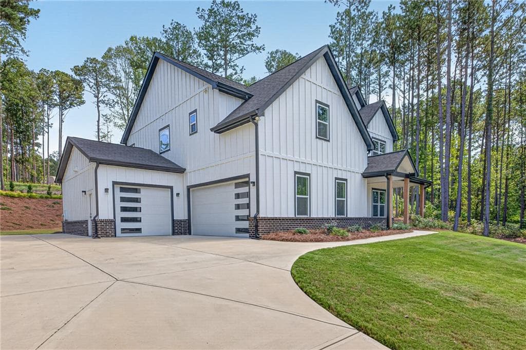 4 bedroom, 5 bathroom, 3,460 sq ft single family residence for sale at 83 Beech Creek Circle, Winder, GA 30680 — photo 3