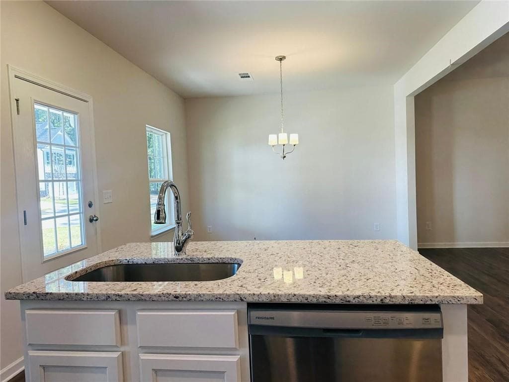 3 bedroom, 3 bathroom, 1,948 sq ft single family residence for rent at 134 Berry Drive, Dawsonville, GA 30534 for $1,980 a month — photo 7