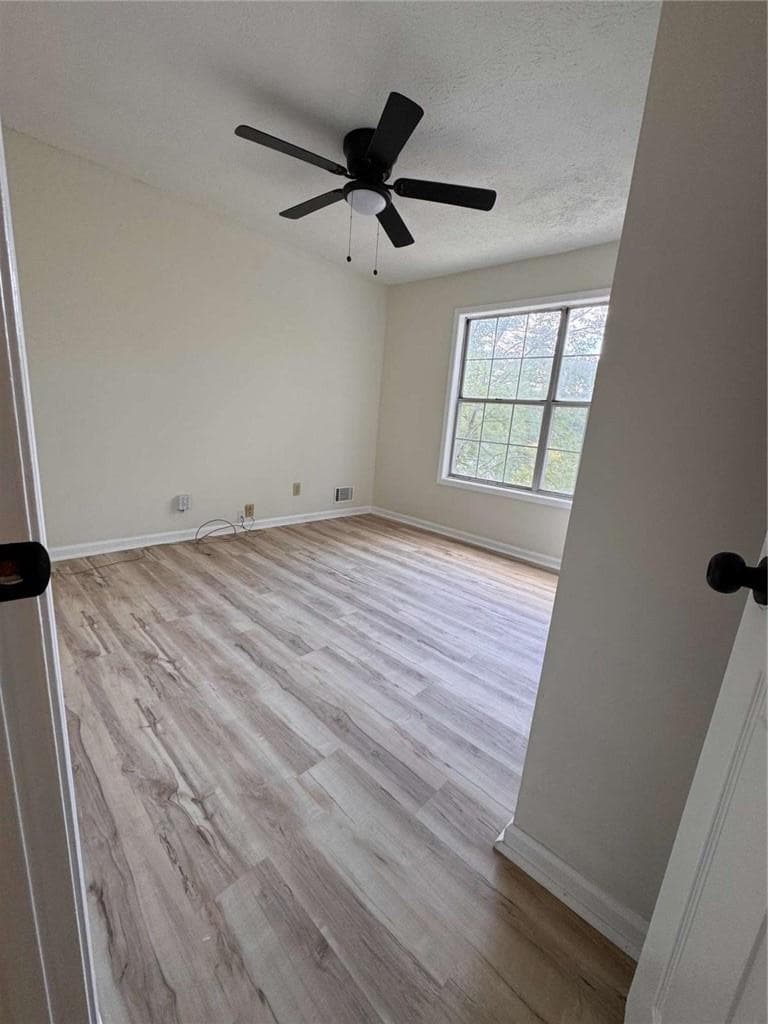 4 bedroom, 3 bathroom, 1,257 sq ft single family residence for sale at 2218 Cody Court, Lithonia, GA 30058 — photo 7