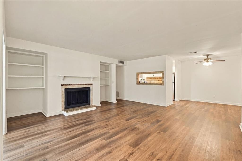 2 bedroom, 2 bathroom, 1,158 sq ft condominium for sale at 1001 River Mill Circle, Roswell, GA 30075 — photo 4