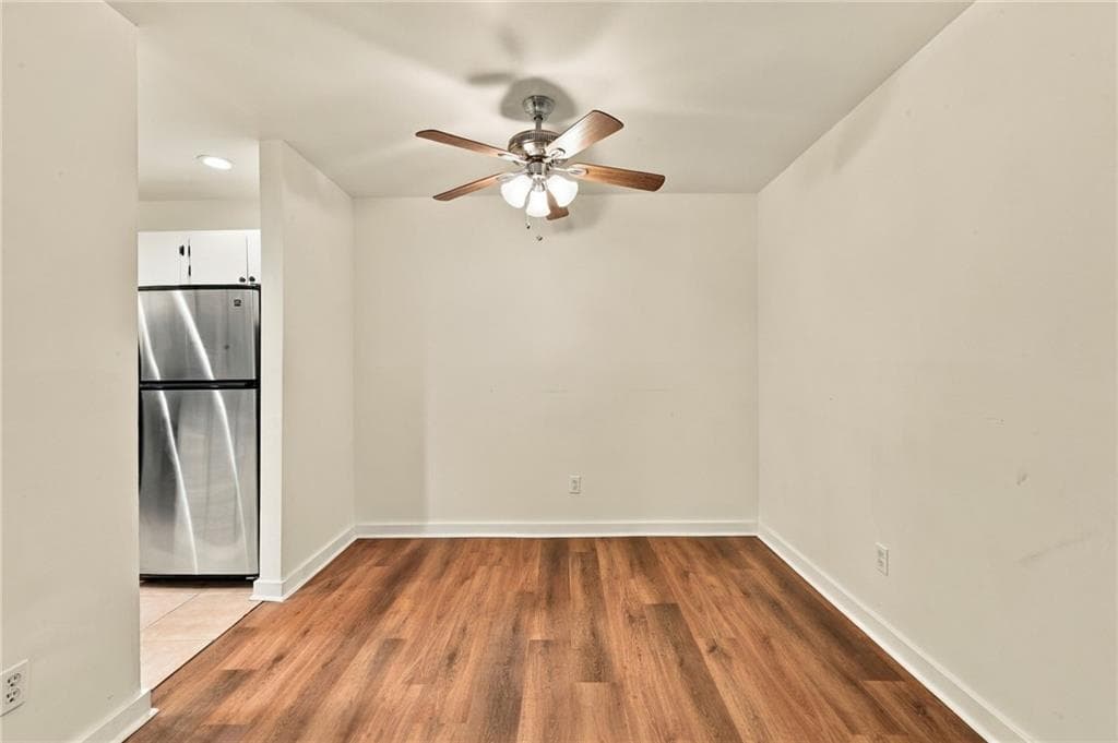 2 bedroom, 2 bathroom, 1,158 sq ft condominium for sale at 1001 River Mill Circle, Roswell, GA 30075 — photo 9