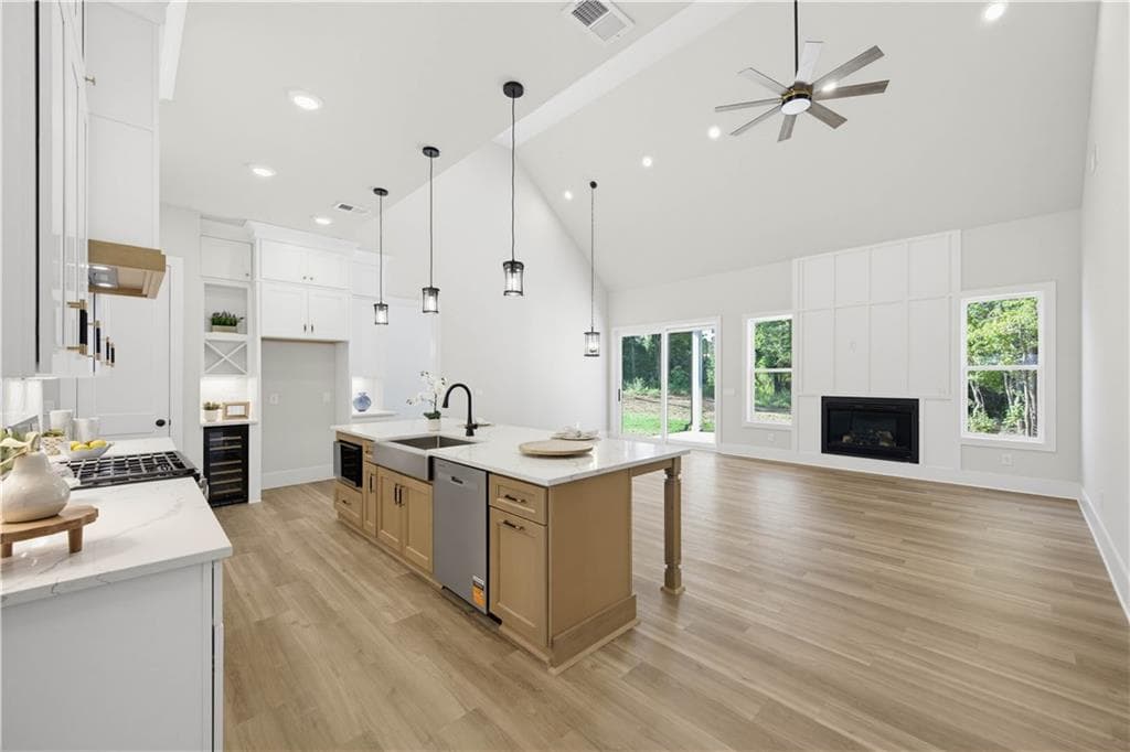 4 bedroom, 3 bathroom, 2,200 sq ft single family residence for sale at 4825 Price Road, Gainesville, GA 30506 — photo 10