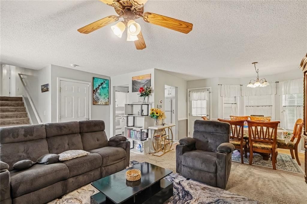 3 bedroom, 2 bathroom, 1,289 sq ft single family residence under contract at 329 River Trace Drive, Villa Rica, GA 30180 — photo 5