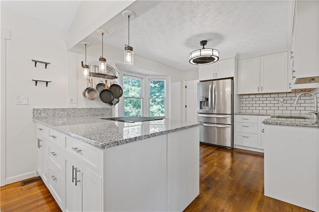 3 bedroom, 4 bathroom, 1,868 sq ft single family residence for sale at 69 White Oak Drive, Cartersville, GA 30121 — photo 4