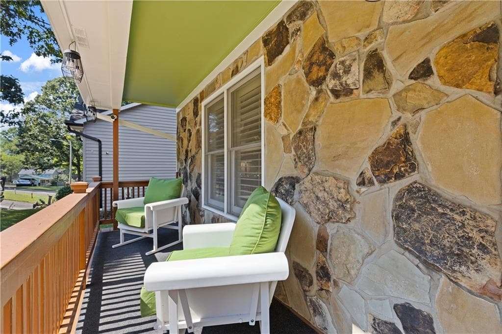 3 bedroom, 4 bathroom, 1,868 sq ft single family residence for sale at 69 White Oak Drive, Cartersville, GA 30121 — photo 2