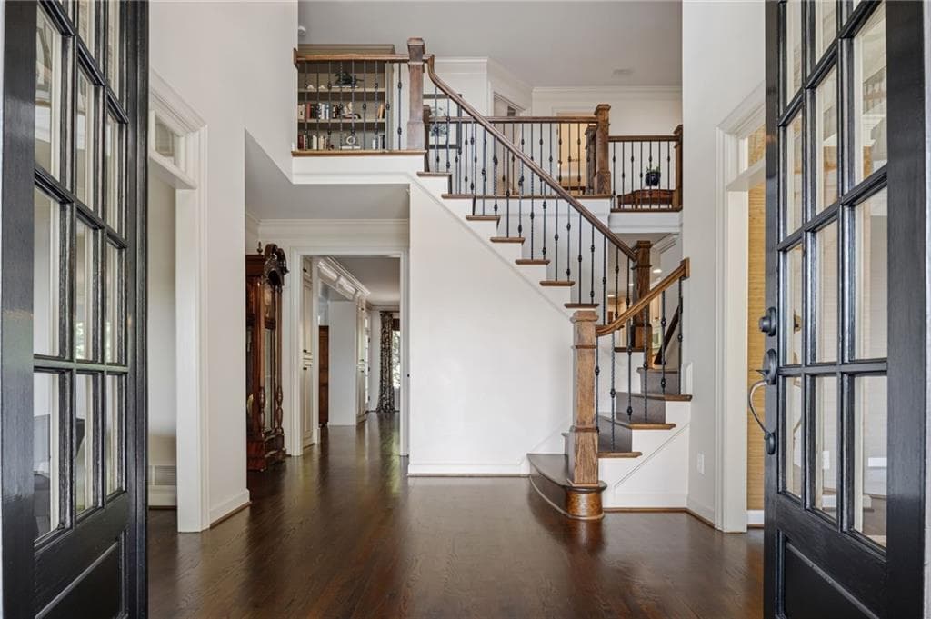 5 bedroom, 5 bathroom, 4,880 sq ft single family residence under contract at 1990 Sawnee Court, Cumming, GA 30040 — photo 3