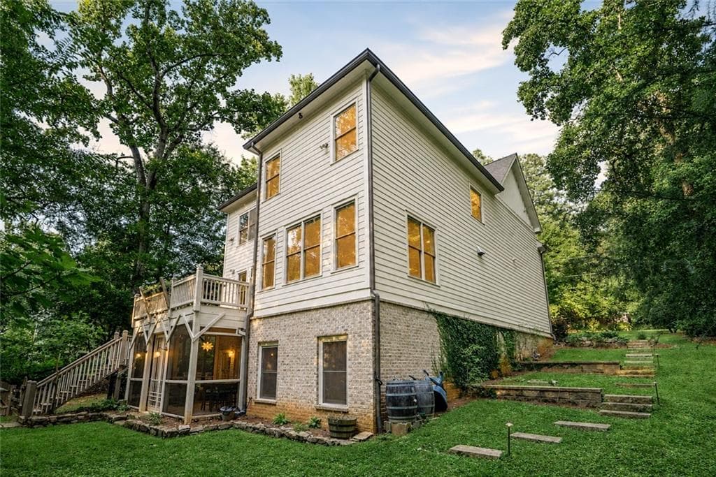 5 bedroom, 4 bathroom, 4,071 sq ft single family residence for sale at 1026 Mcconnell Drive, Decatur, GA 30033 — photo 2