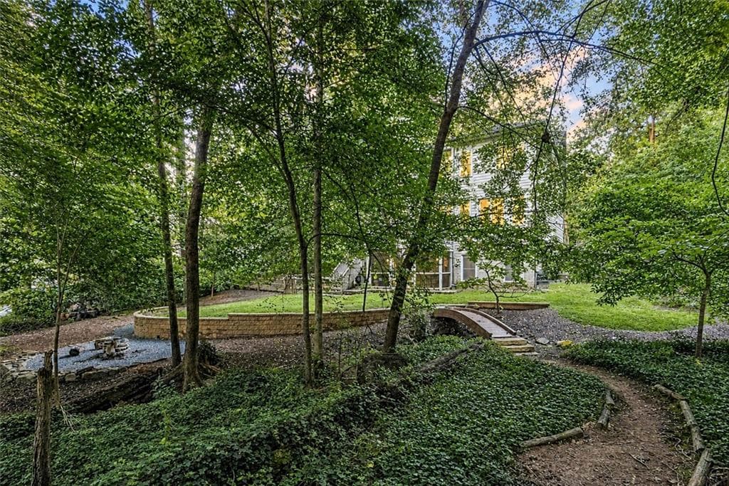 5 bedroom, 4 bathroom, 4,071 sq ft single family residence for sale at 1026 Mcconnell Drive, Decatur, GA 30033 — photo 5