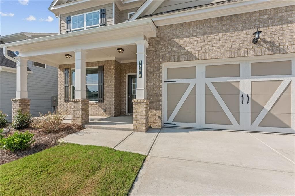 4 bedroom, 3 bathroom, 2,428 sq ft single family residence for sale at 7376 ROCKLIN LANE, Flowery Branch, GA 30542 — photo 2