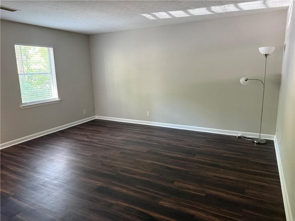 2 bedroom, 2 bathroom, 1,064 sq ft townhouse for sale at 203 Westland Circle, Marietta, GA 30064 — photo 4