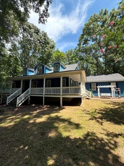 7 bedroom, 4 bathroom, 4,724 sq ft single family residence for sale at 2970 Oxford Road, Atlanta, GA 30349 — photo 2